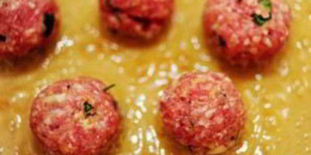 спагетти с фрикадельками