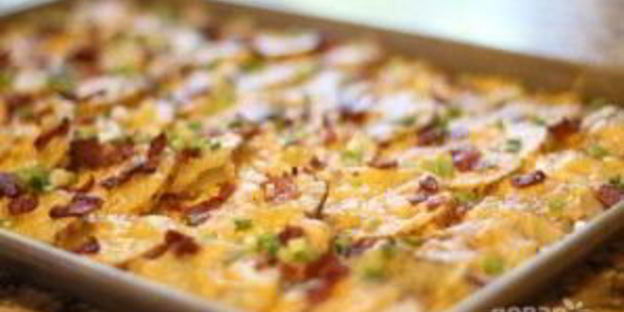 картофель с беконом под сыром