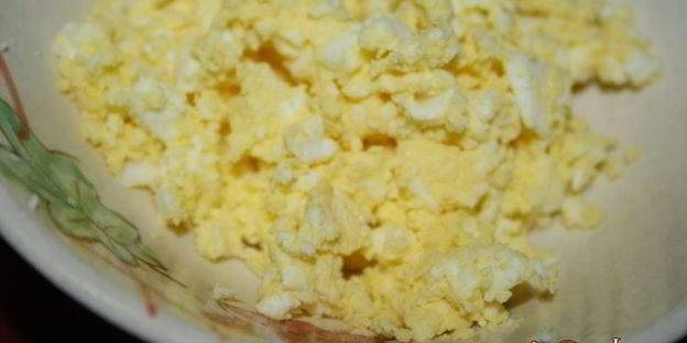 картофель с грецким орехом, кинзой и чесноком