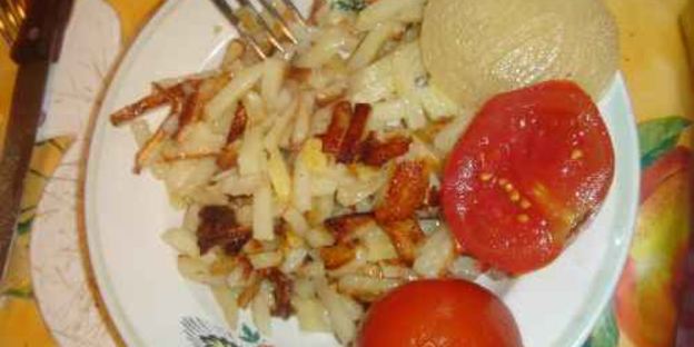 картофель жареный с помидорами