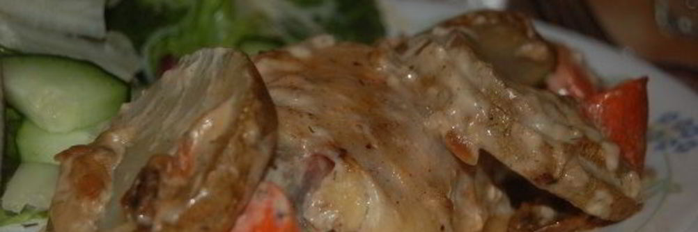 Картошка с курицей и грибами в духовке