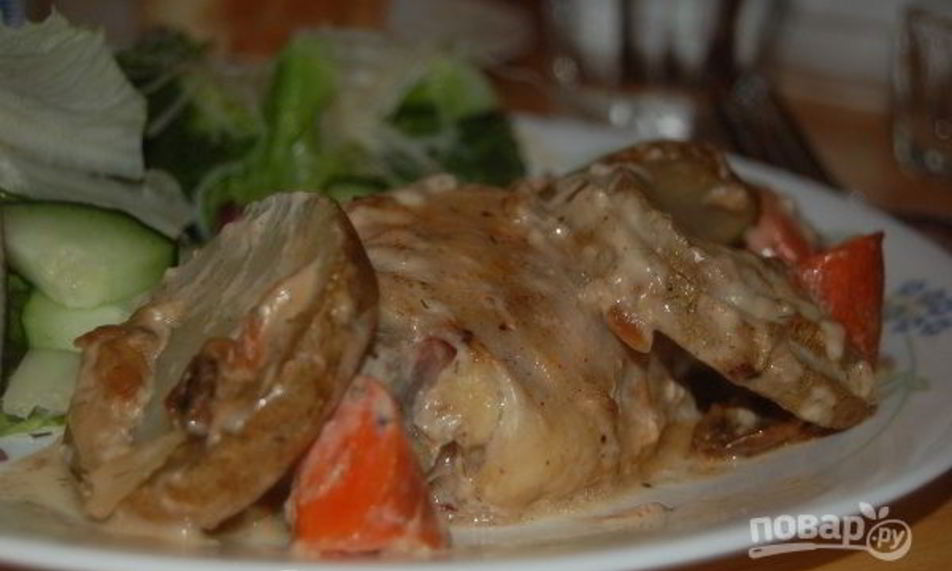 Рецепт картошки с курицей и грибами в духовке