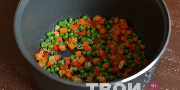 рис с овощами в мультиварке