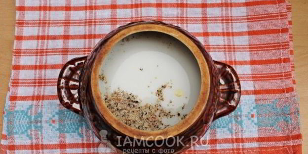 рис с рыбой в горшочке