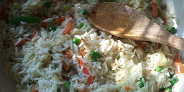 рис с замороженными овощами