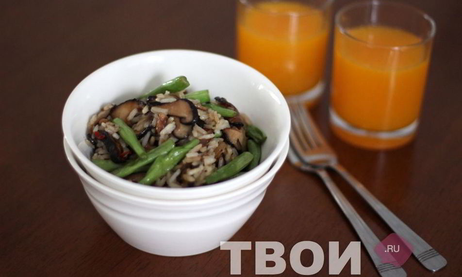 Рецепт жареного риса с фасолью и грибами