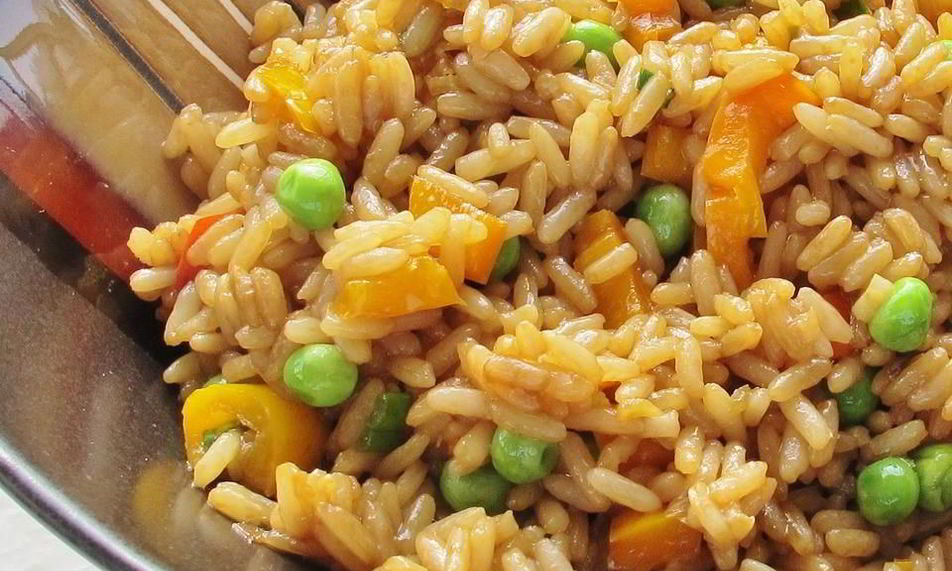 Рецепт жареного риса с овощами