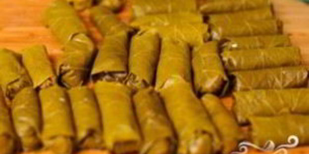 долма из виноградных листьев