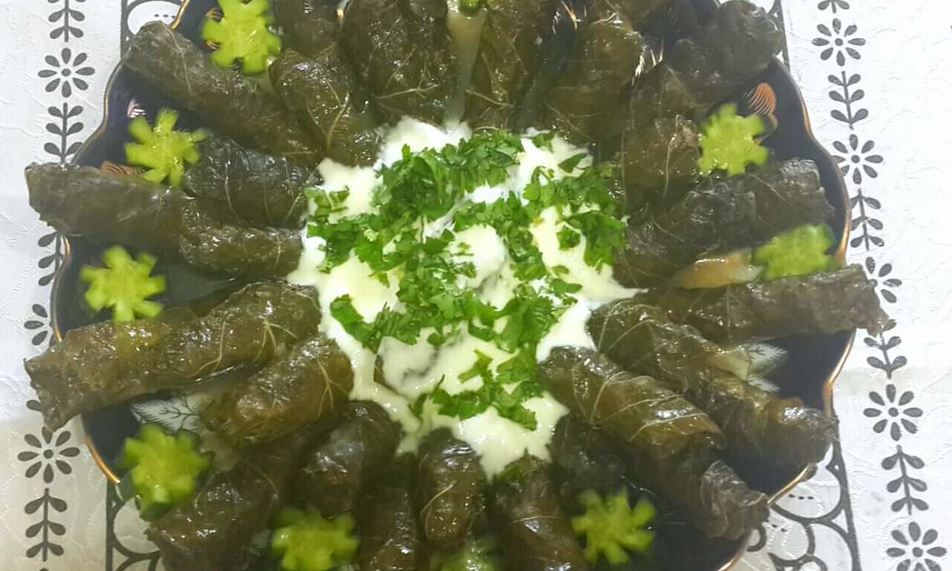 Рецепт долмы с чесночным соусом