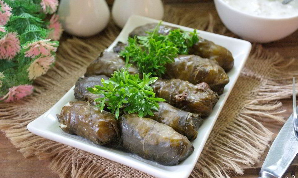 Рецепт долмы в виноградных листьях