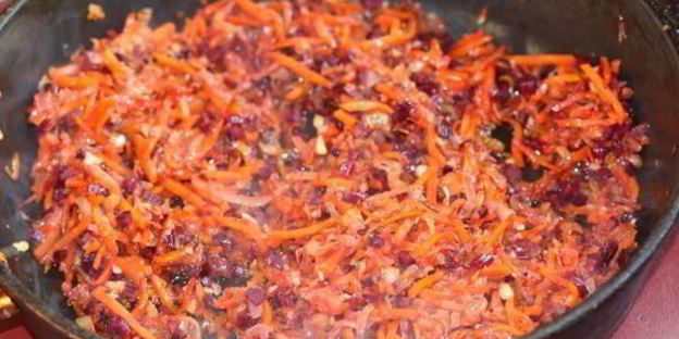 голубцы из свекольной ботвы с булгуром