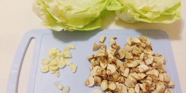 голубцы с консервированной фасолью и грибами