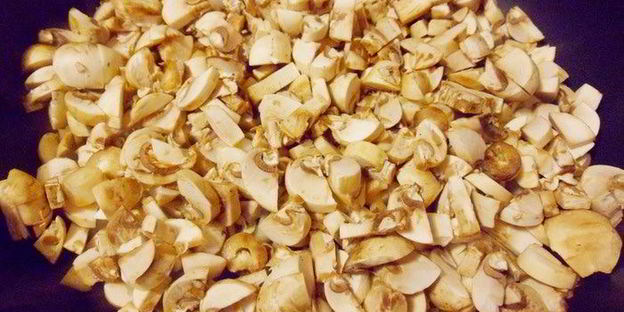 голубцы с консервированной фасолью и грибами