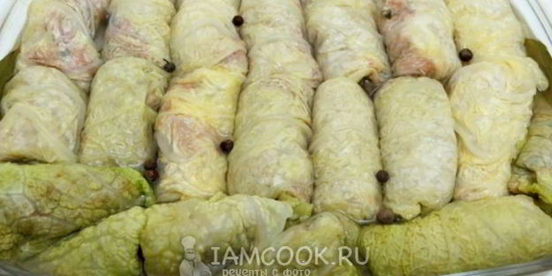голубцы в духовке на противне