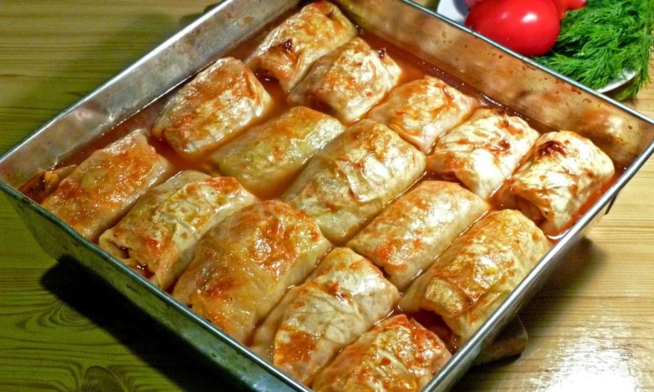 Рецепт голубцов в духовке в томатном соусе