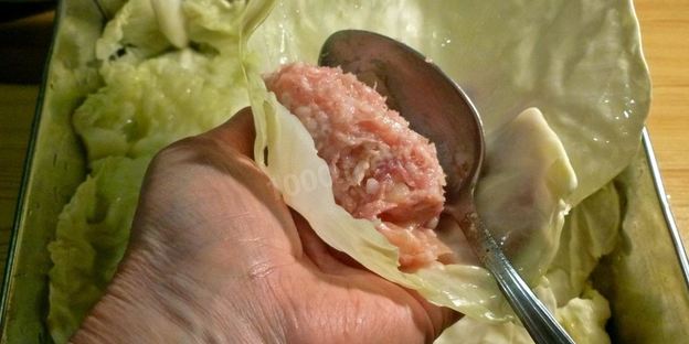 голубцы в духовке в томатном соусе