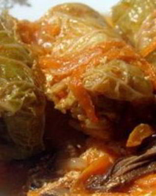 Голубцы в листьях савойской капусты