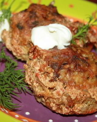 Нежнейшие ленивые голубцы в томатно-сметанном соусе в духовке