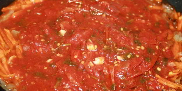 нежнейшие ленивые голубцы в томатно-сметанном соусе в духовке