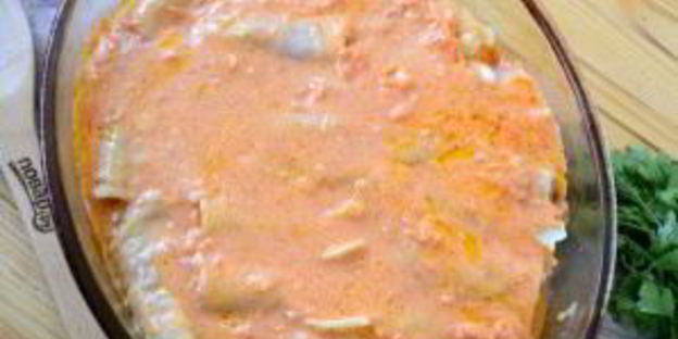 запеченные голубцы в сметане и кетчупе