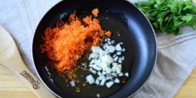 запеченные голубцы в сметане и кетчупе