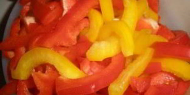 гречневая лапша с курицей и овощами