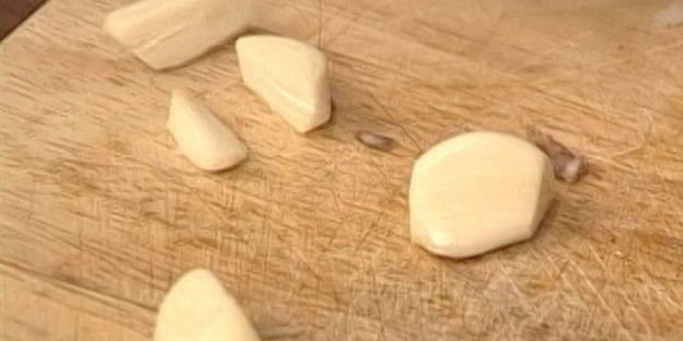 белые грибы, запеченные с мятой