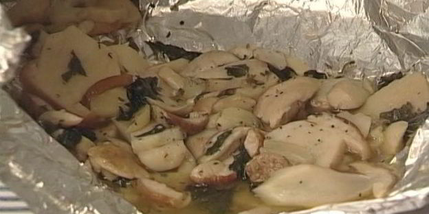 белые грибы, запеченные с мятой