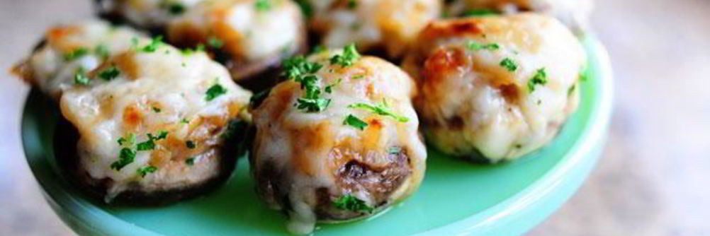 Фаршированные грибы с луком