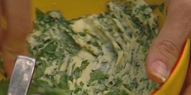 грибы с горчицей, маслом и петрушкой на гриле