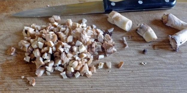 грибы с сыром и помидорами в духовке