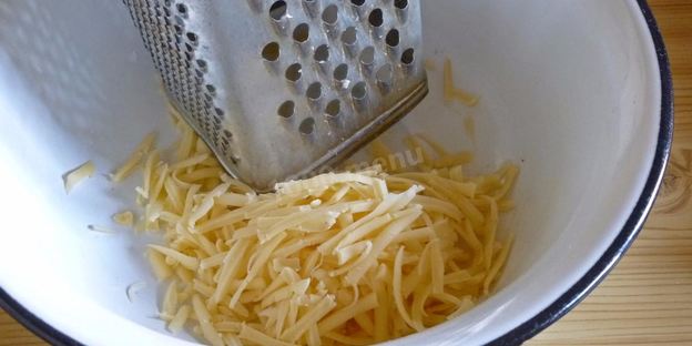 грибы с сыром и помидорами в духовке