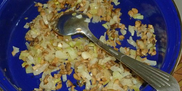 грибы с сыром и помидорами в духовке