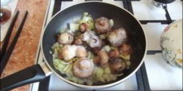 грибы в сливочном соусе