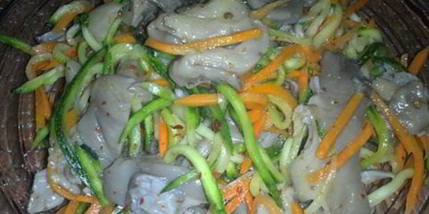 грибы вешенки с овощами по-корейским мотивам