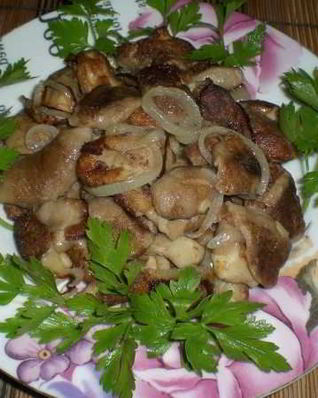 Маслята, жареные с луком