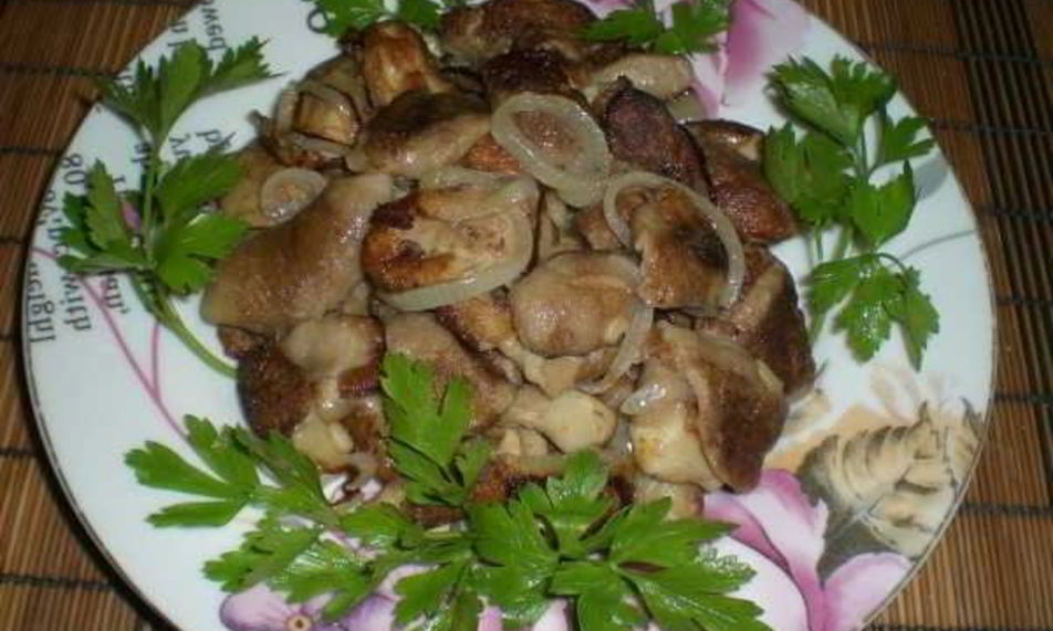 Рецепт маслят, жареных с луком