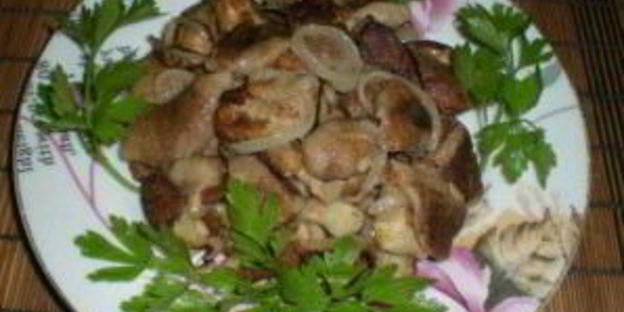 маслята, жареные с луком