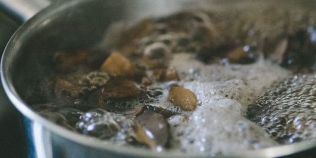 отварные лесные грибы