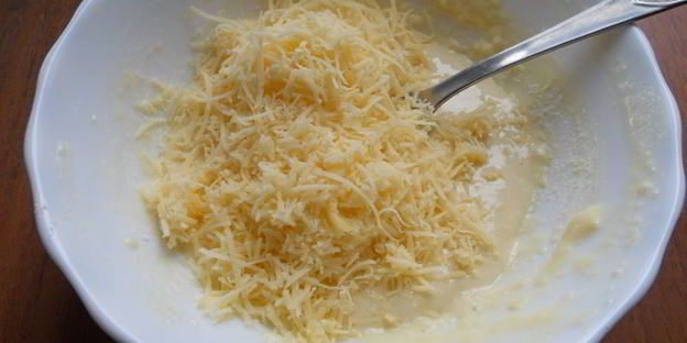 шампиньоны в сырном кляре