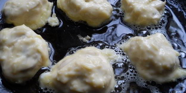 шампиньоны в сырном кляре