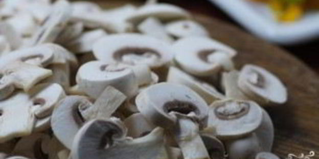 шампиньоны жареные с луком