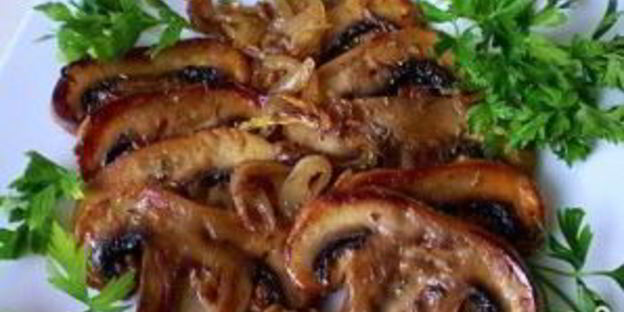 шампиньоны жареные с луком