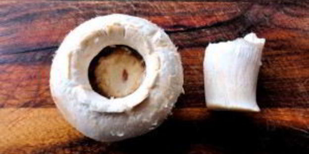 жареные фаршированные шампиньоны