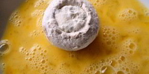 жареные фаршированные шампиньоны