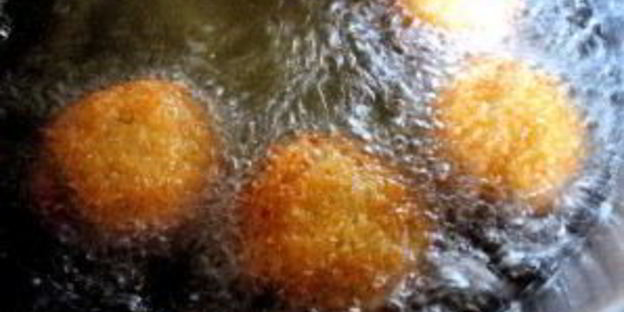 жареные фаршированные шампиньоны