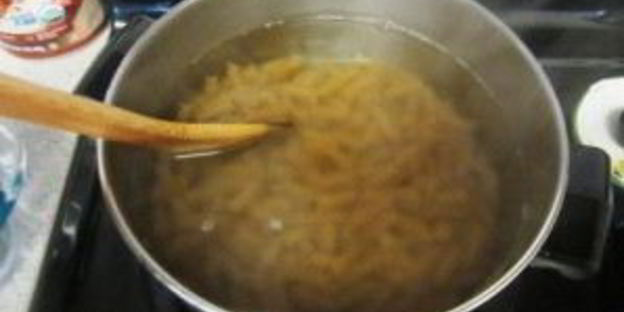 жареные грибы с макаронами