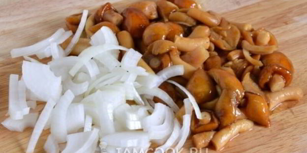 жареные опята с картошкой