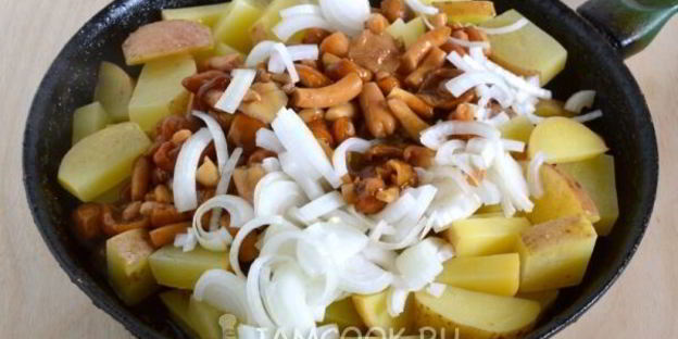 жареные опята с картошкой