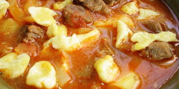 будапештский гуляш c чапетками